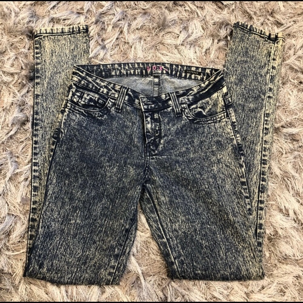 Acid wash skinny jeans